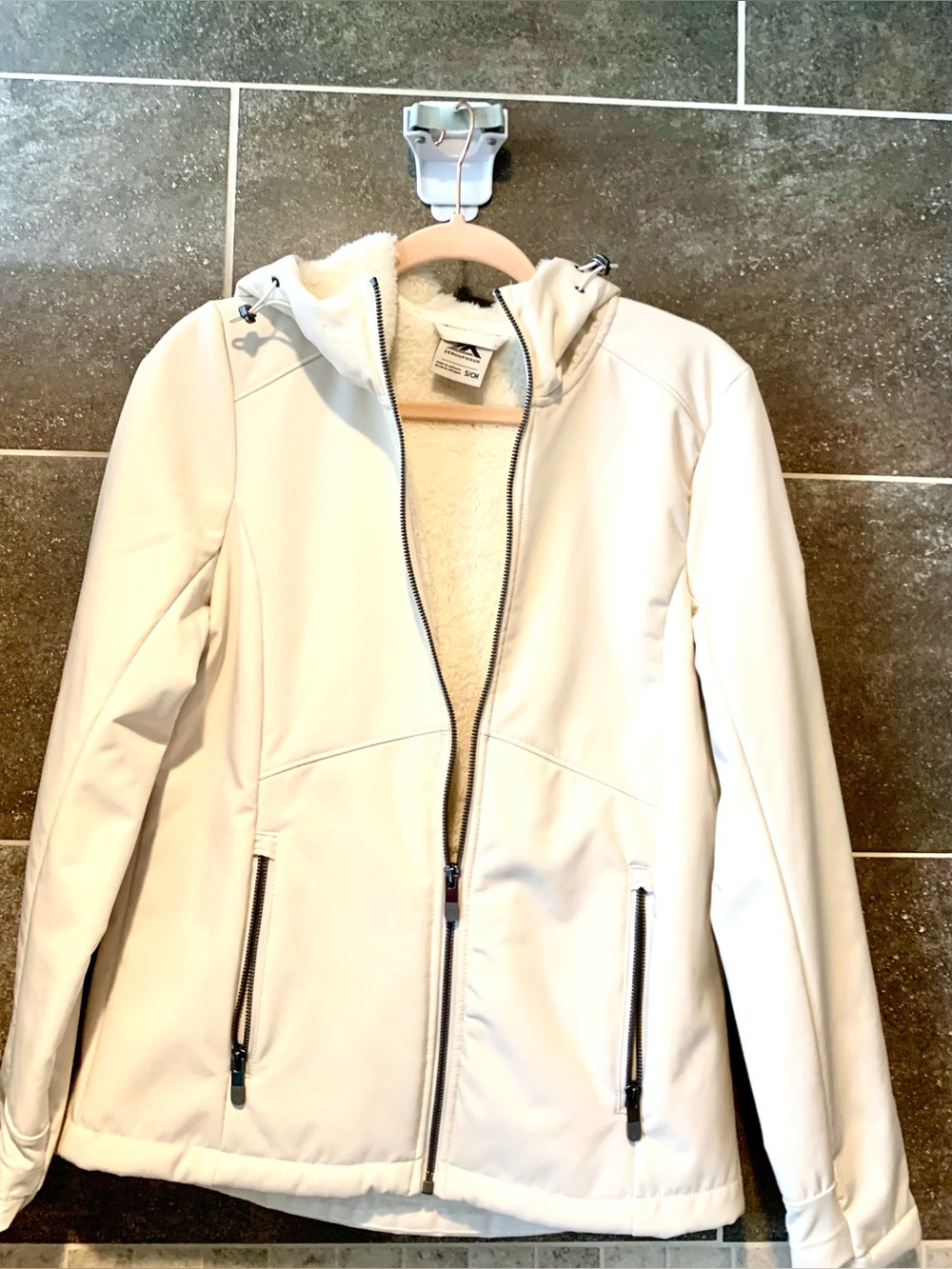 ZeroXposur Women's White Hooded Fleece-Lined Ski Jacket